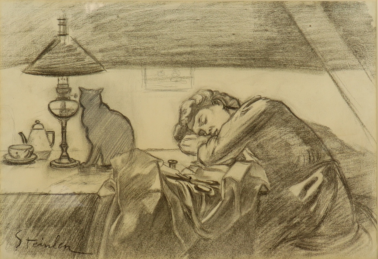 Femme endormie sur son ouvrage